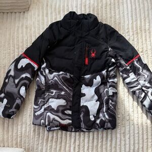🚨Spyder🚨Kids Black, Gray & White Camo Insulated Jacket with Red Accents